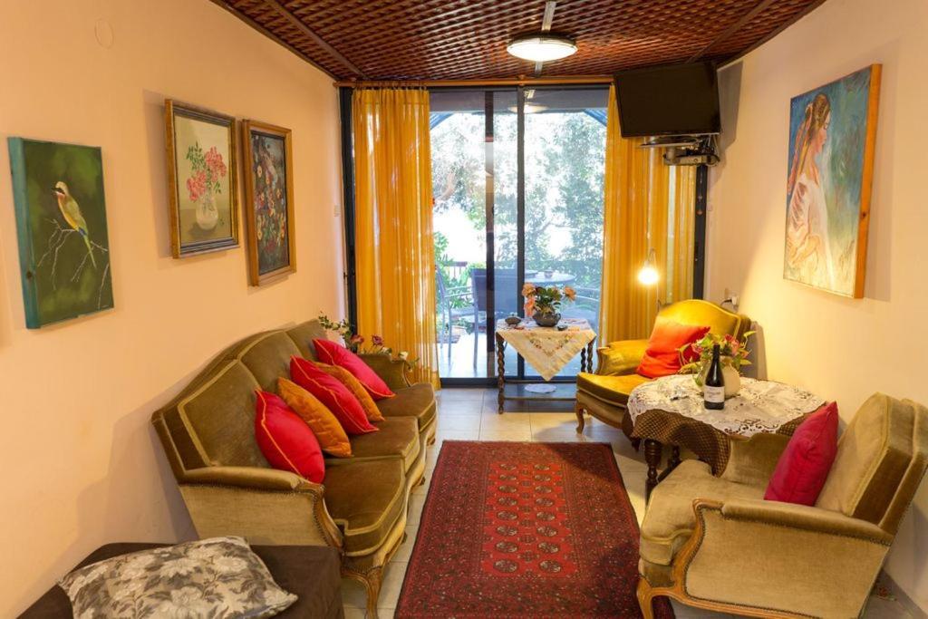 Havaya Ba Nof Lodge Rosch Pina Exterior foto