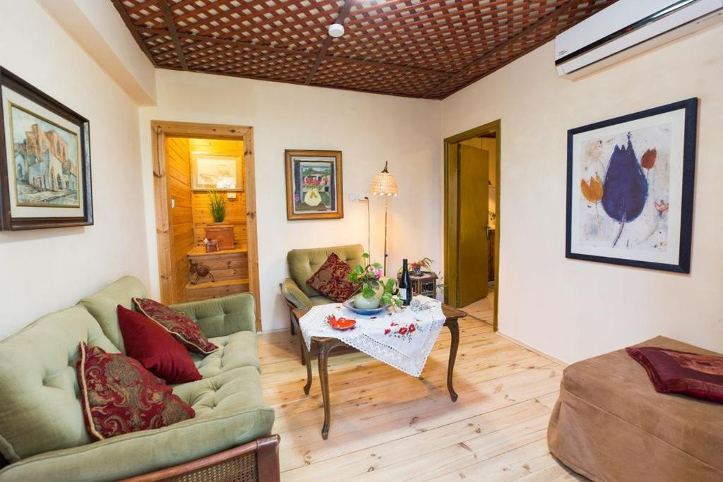 Havaya Ba Nof Lodge Rosch Pina Exterior foto